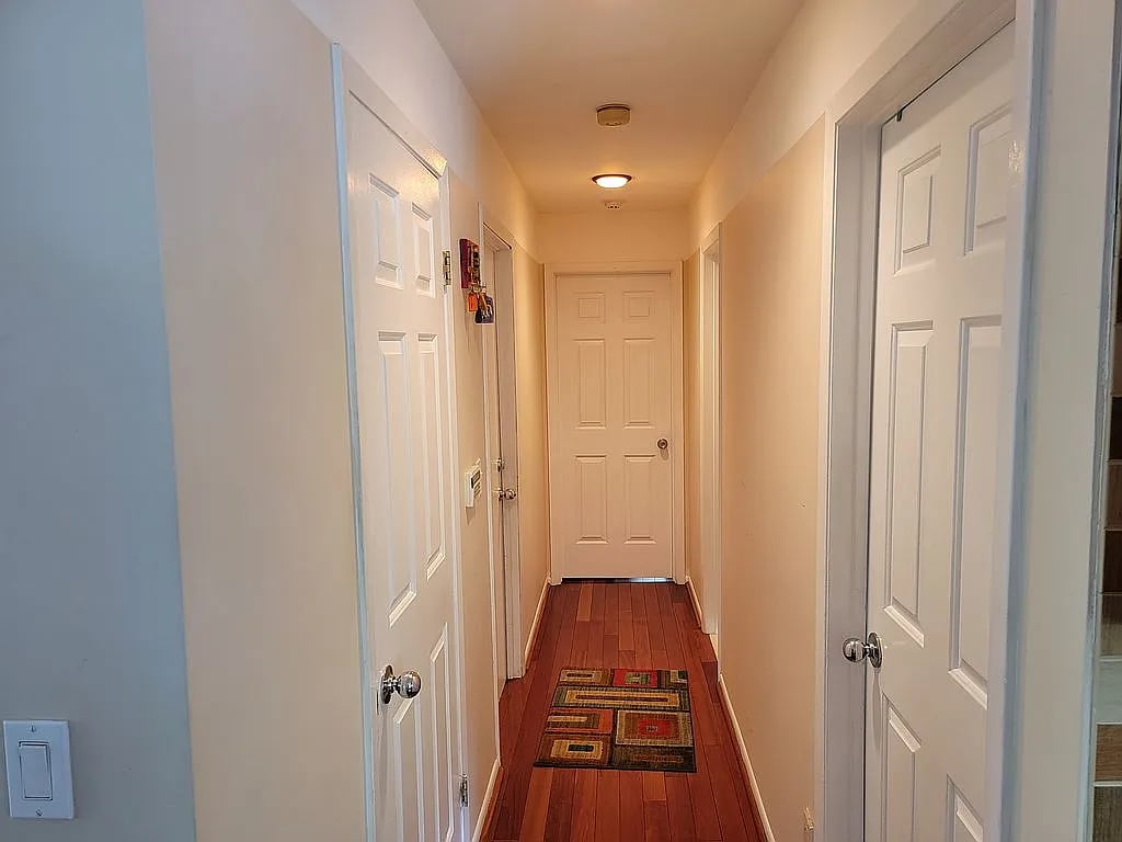 15 Vanderwater Ct