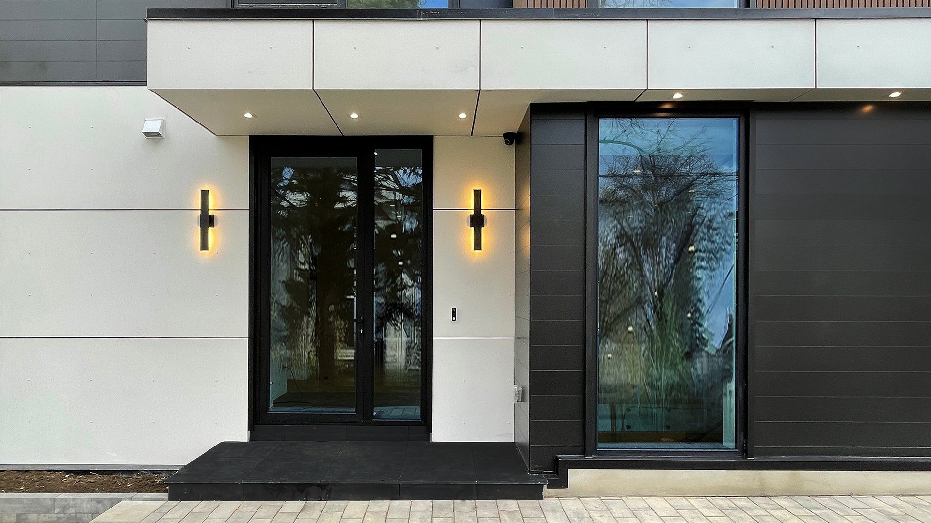SOLD: Striking Mixed Facade