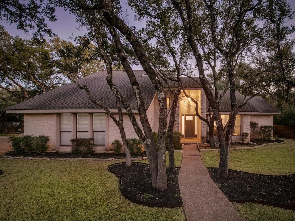 1801 Trevino Dr