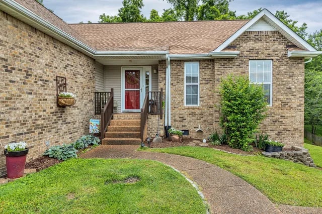 2649 Danbury Cir