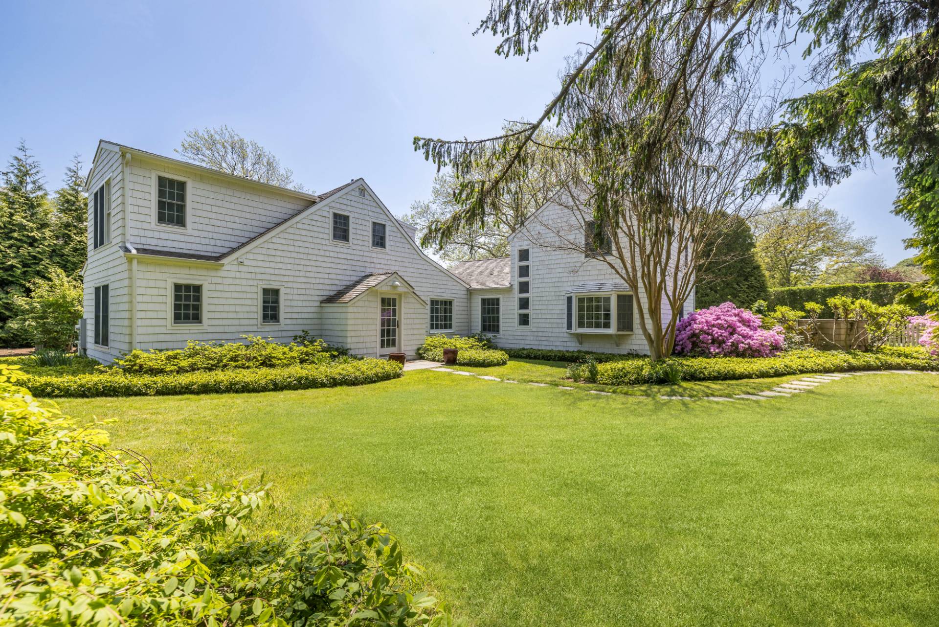 57 Lee Ave