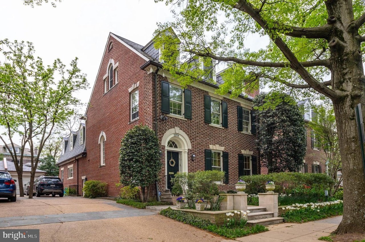 2208 Kalorama Rd NW