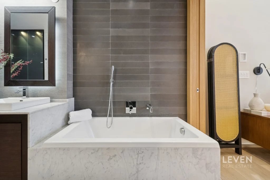 55 Warren Street, #4