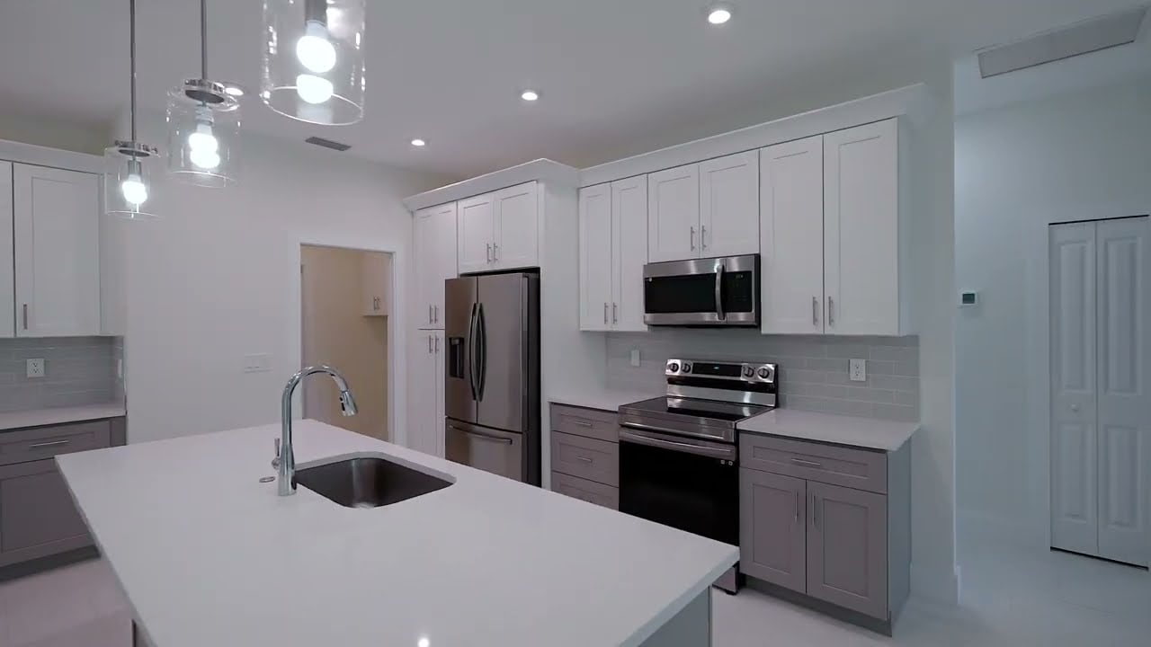 2133 Selover Rd, North Port, FL