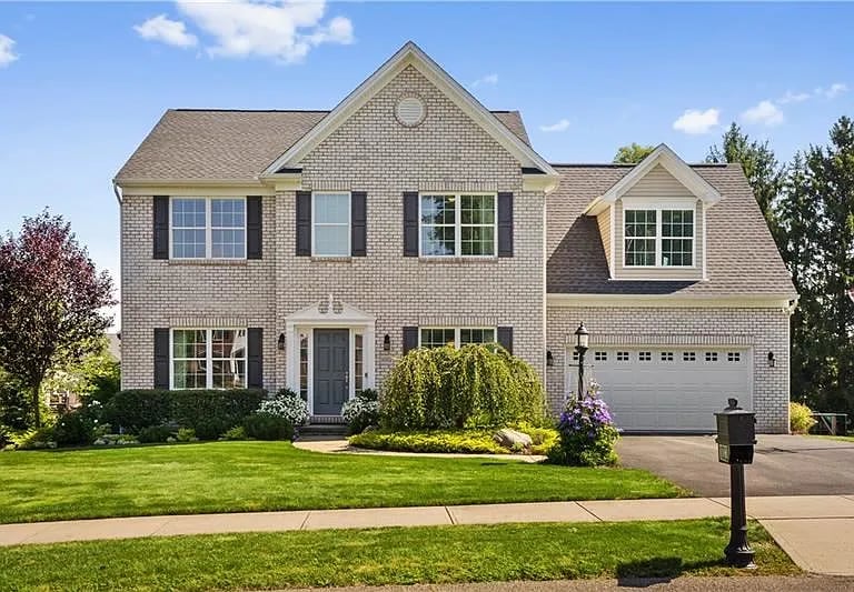 1002 Autumn Woods Dr