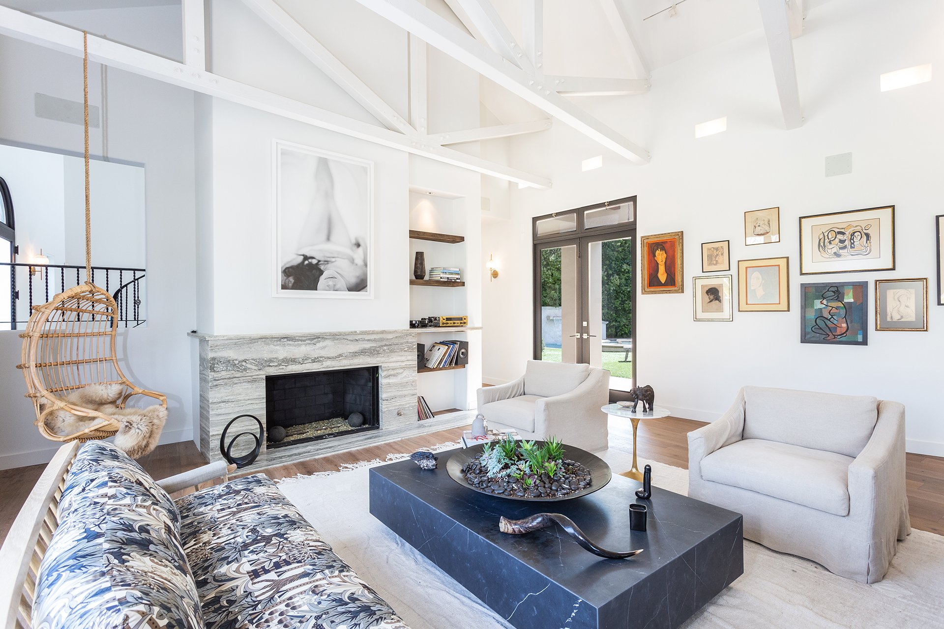 2943 Club Dr, Cheviot Hills
