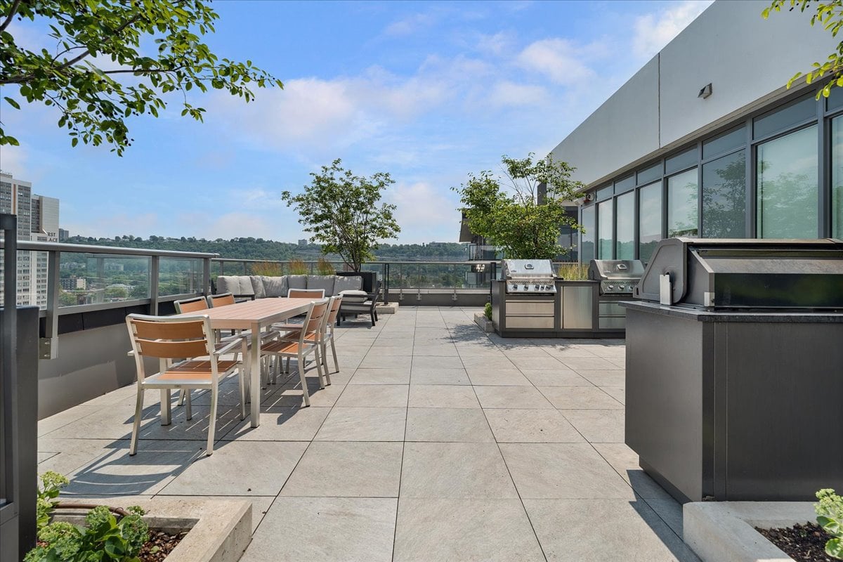 212 King William Street Unit: 513