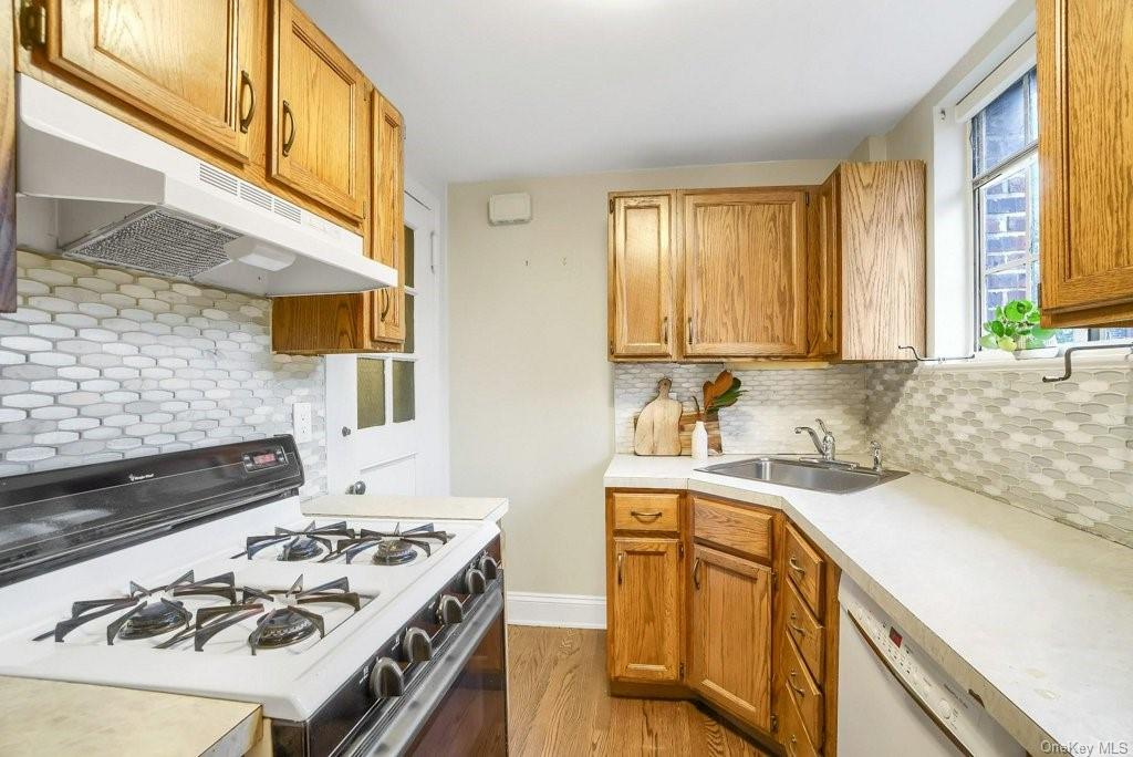 20 N Broadway, #K352