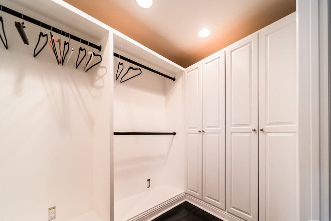 Evercrest Pavilion, Mulholland Dr, 90046