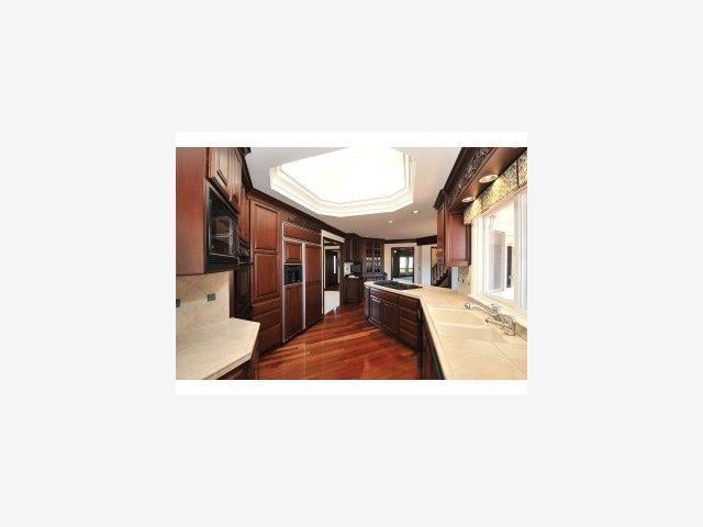 21388 SARAHILLS Dr