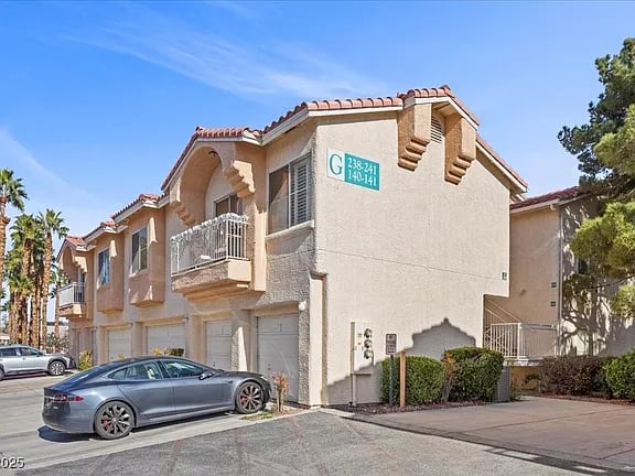 5000 Red Rock Unit: 240