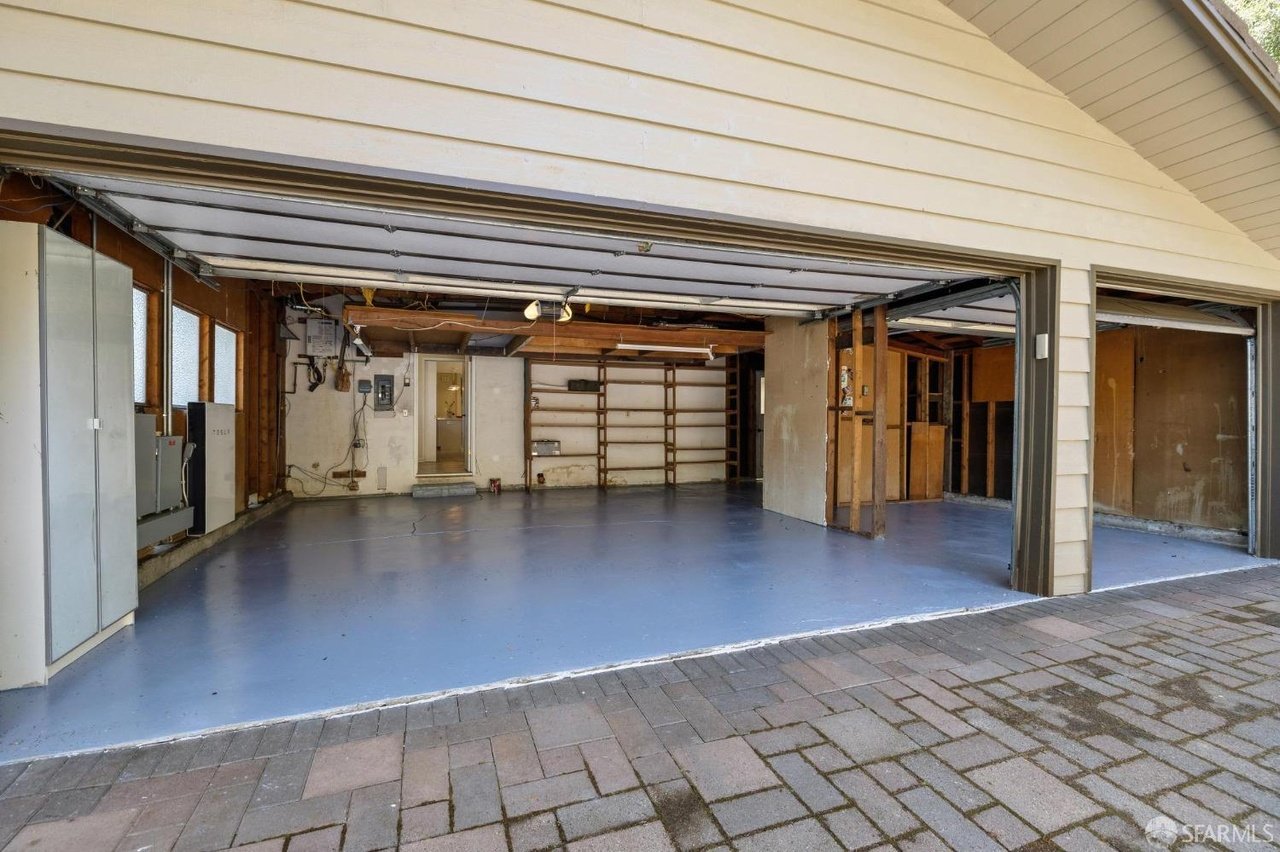 12769 Dianne Dr