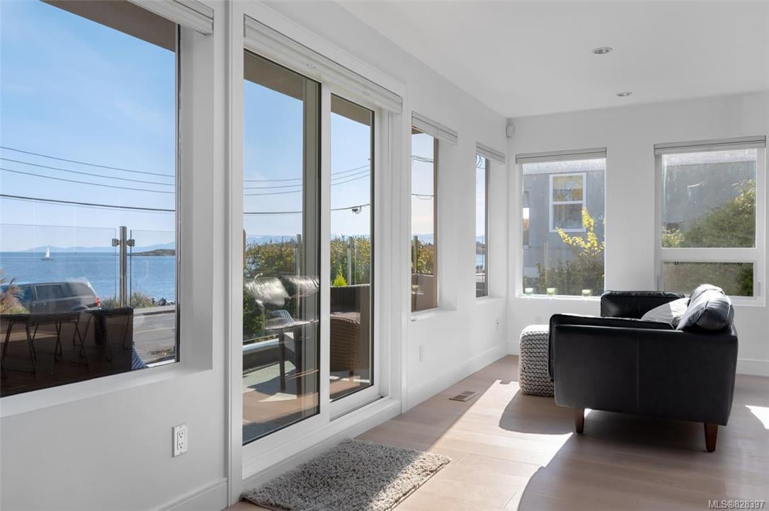 2378 Esplanade