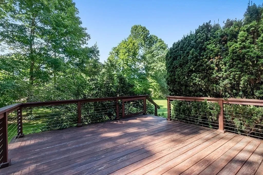 4 Great Meadow Rd