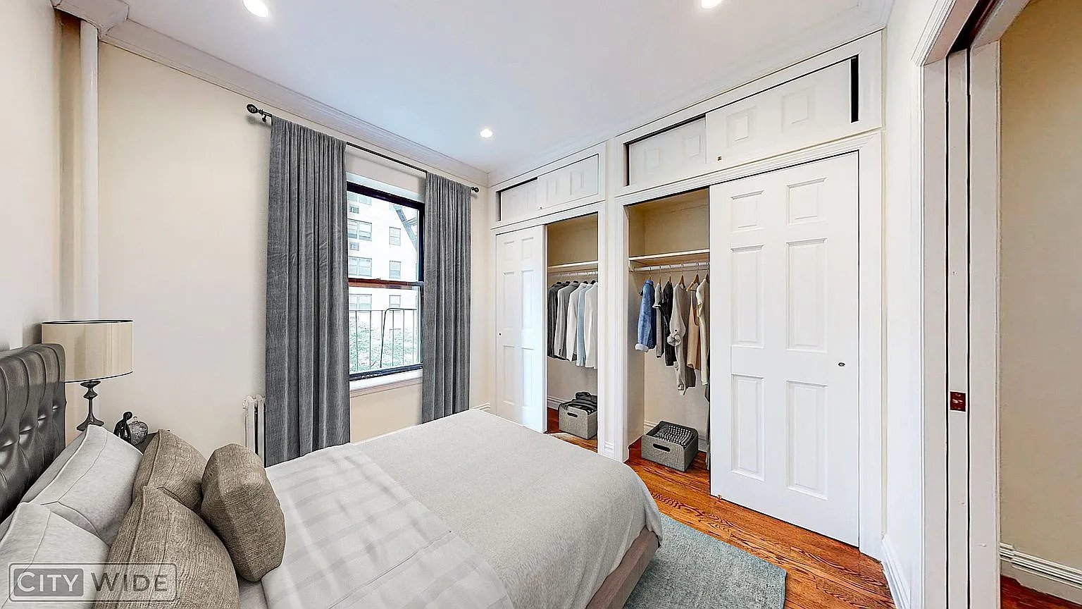 320 E 73rd St APT 3RE