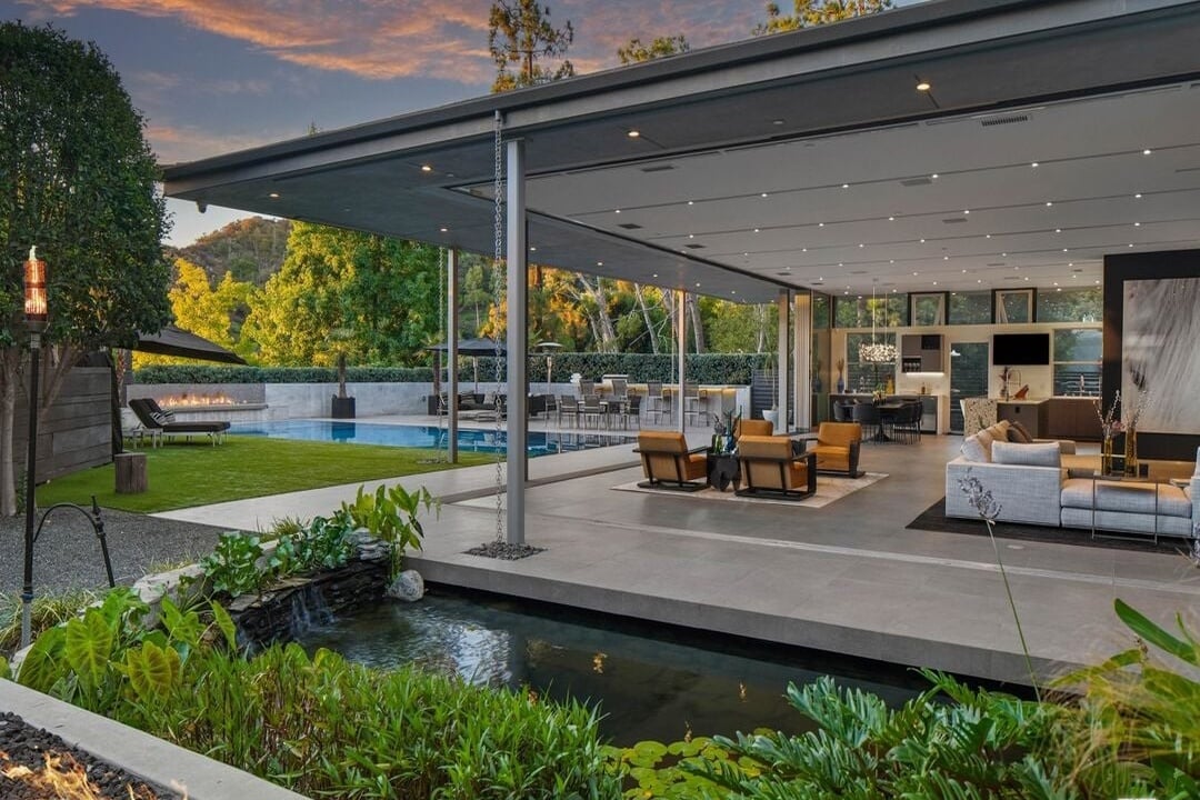 Nova Heights, Loma Vista Dr, 90210