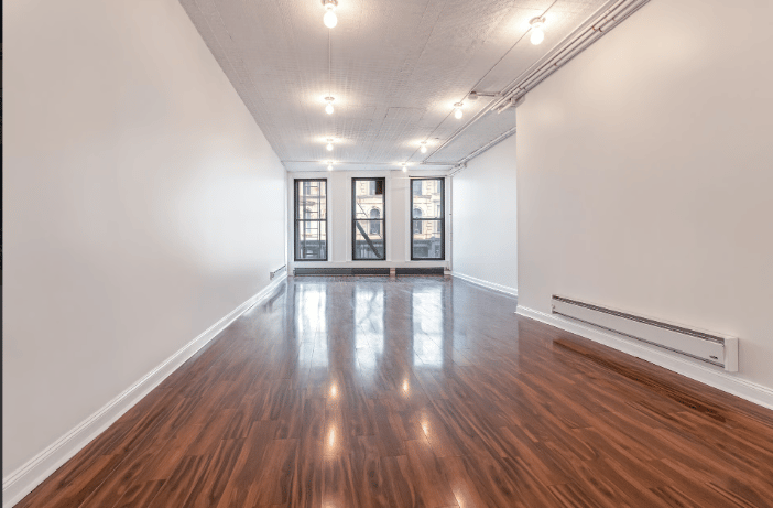 302 Canal St - Building