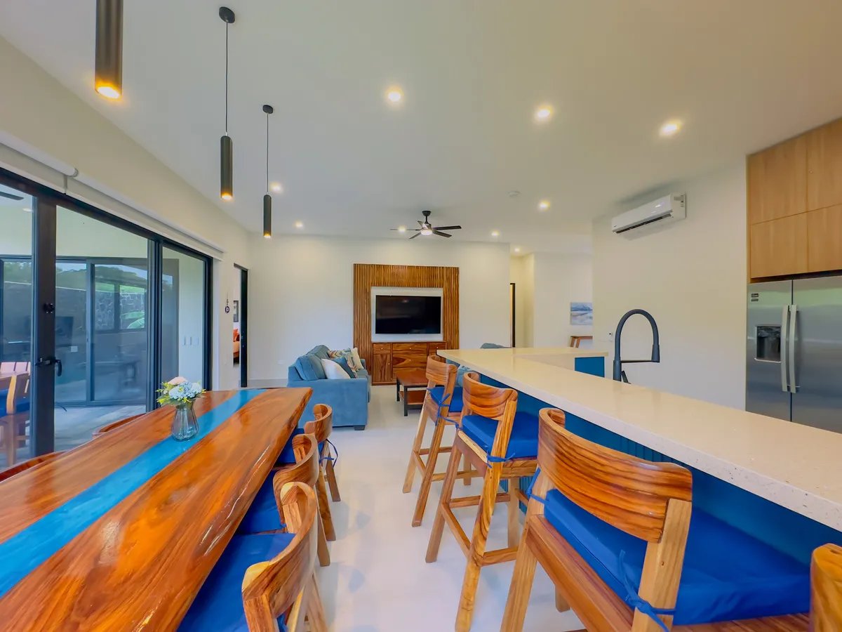One-Level Home w/Solar, Pool, walk Club Access in Coco Bay Estates