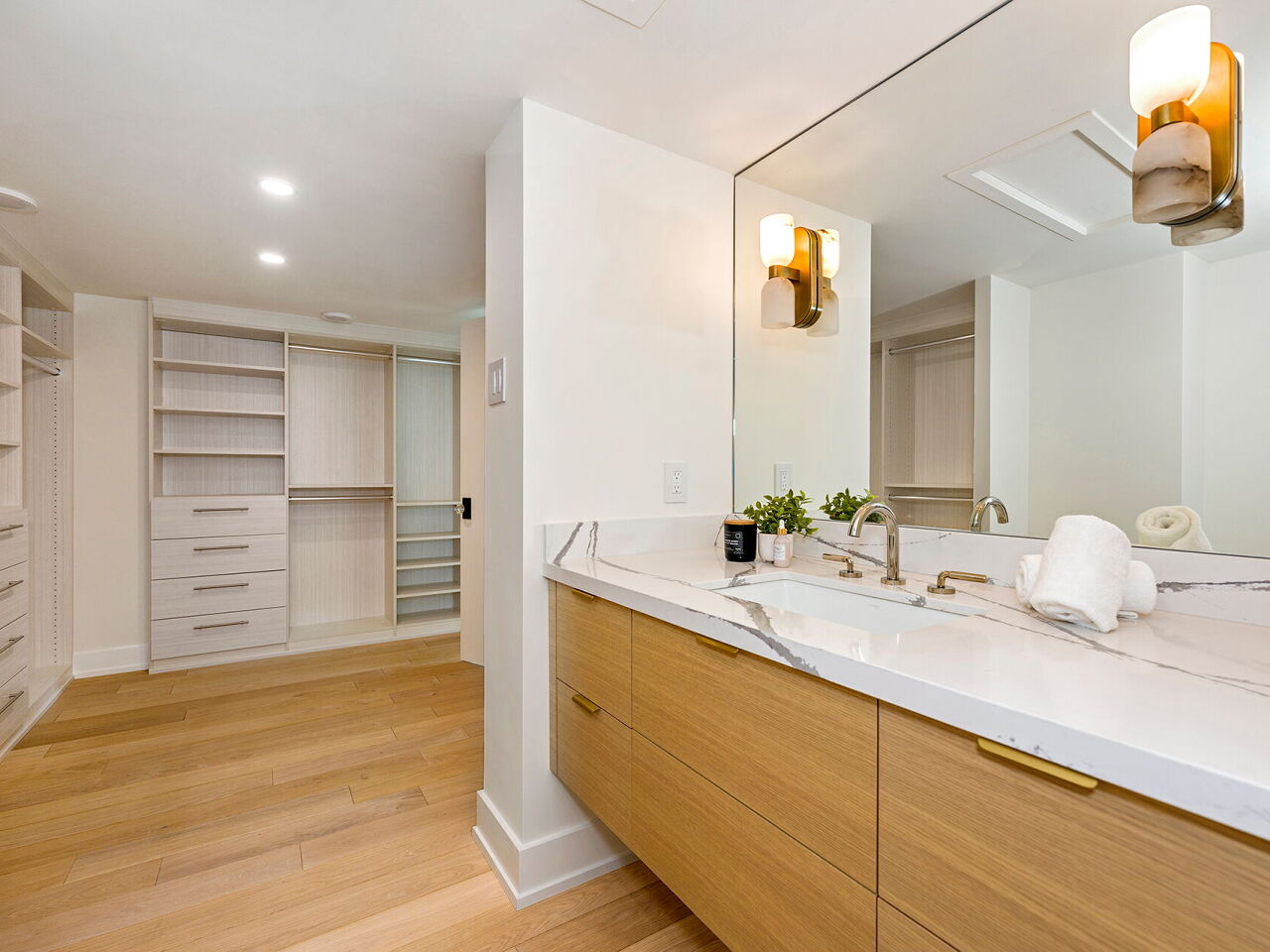 63 St Clair Ave W Unit: 1701