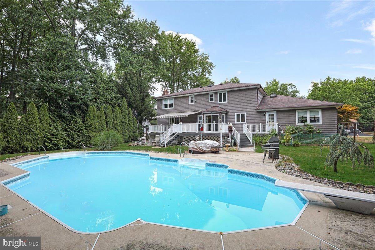11 Canvasback Rd