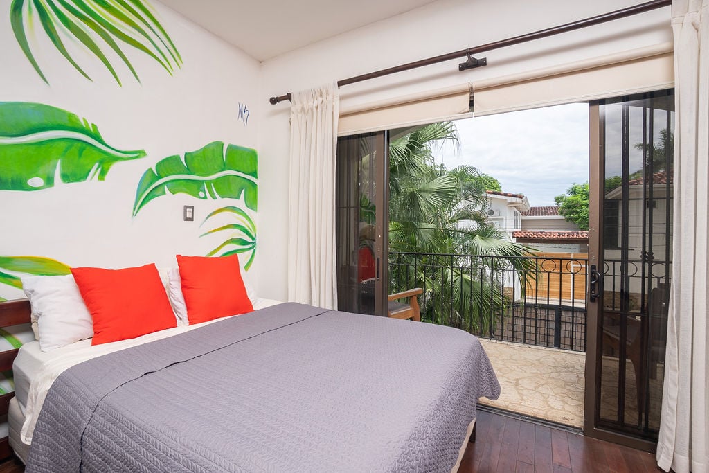 Casa Reye | Stunning 3-Bedroom Beach Home with Rooftop Ocean Views and Private Pool in Surfside, Playa Potrero