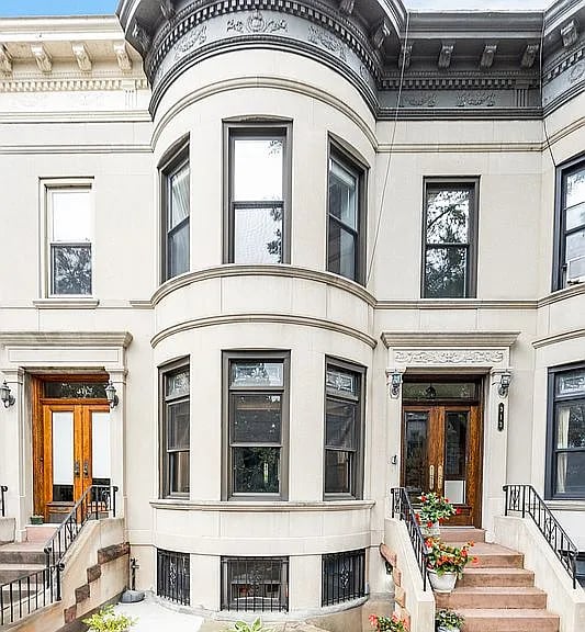313 E 5th St