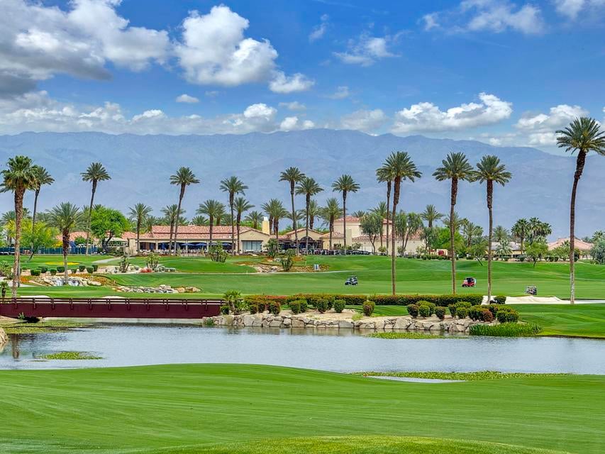 Mountain View Country Club
