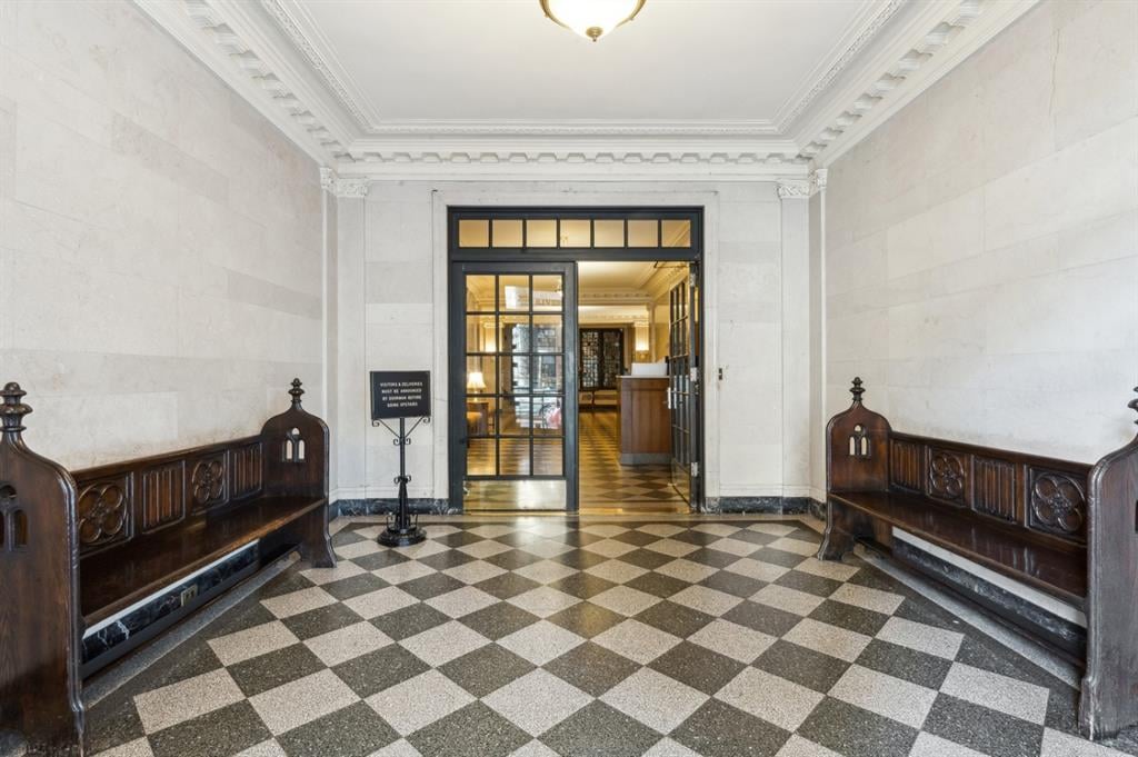 390 Riverside Drive 5G