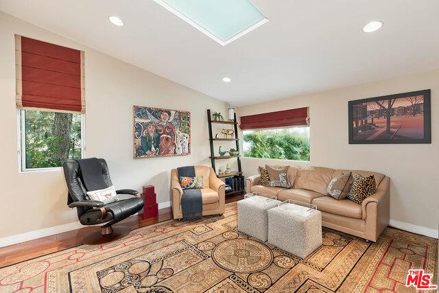 9477 Rembert Ln