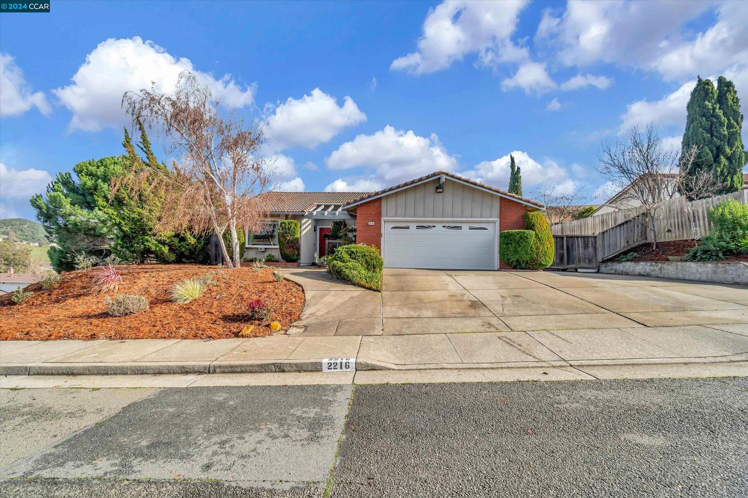 2216 Bristlecone Dr