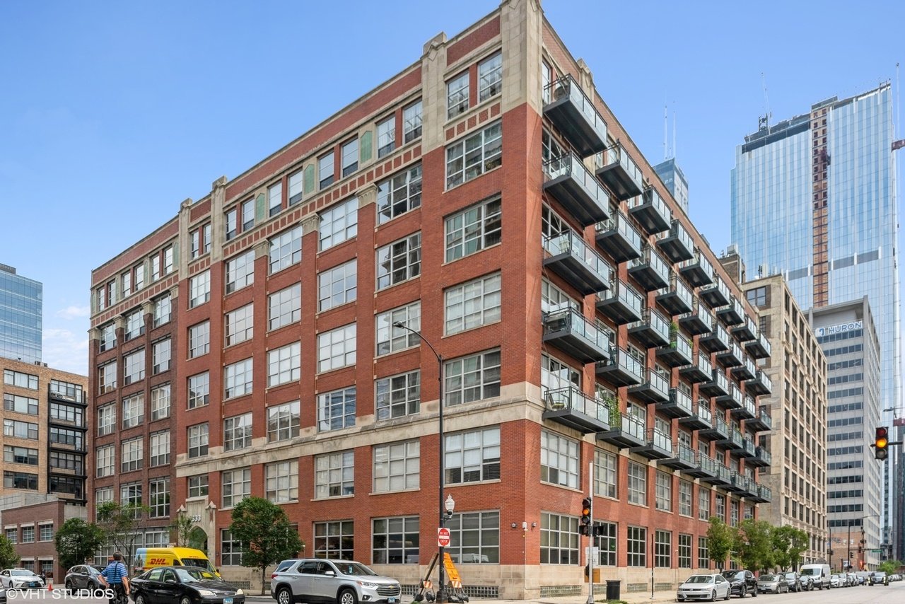 333 S DES PLAINES 401