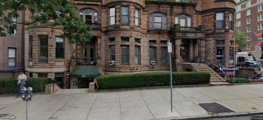 362 Commonwealth Ave #PHB