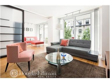 350 W 53rd St, #THC