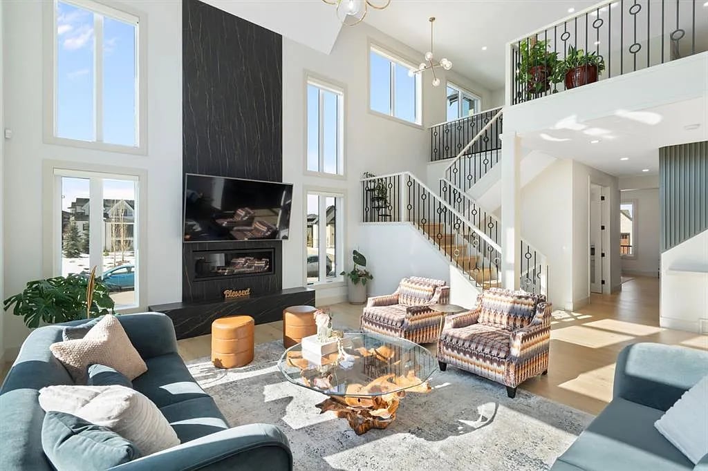 73 N Waters Edge Gdns