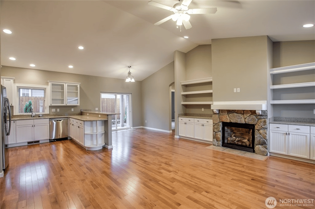 106 Village Dr