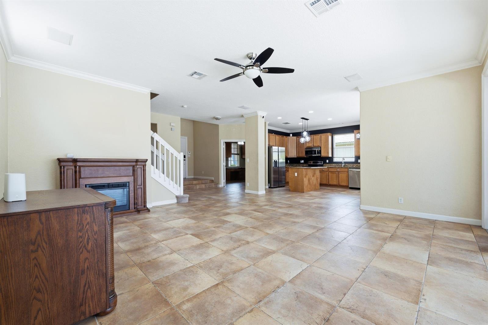 8113 Bautista Way