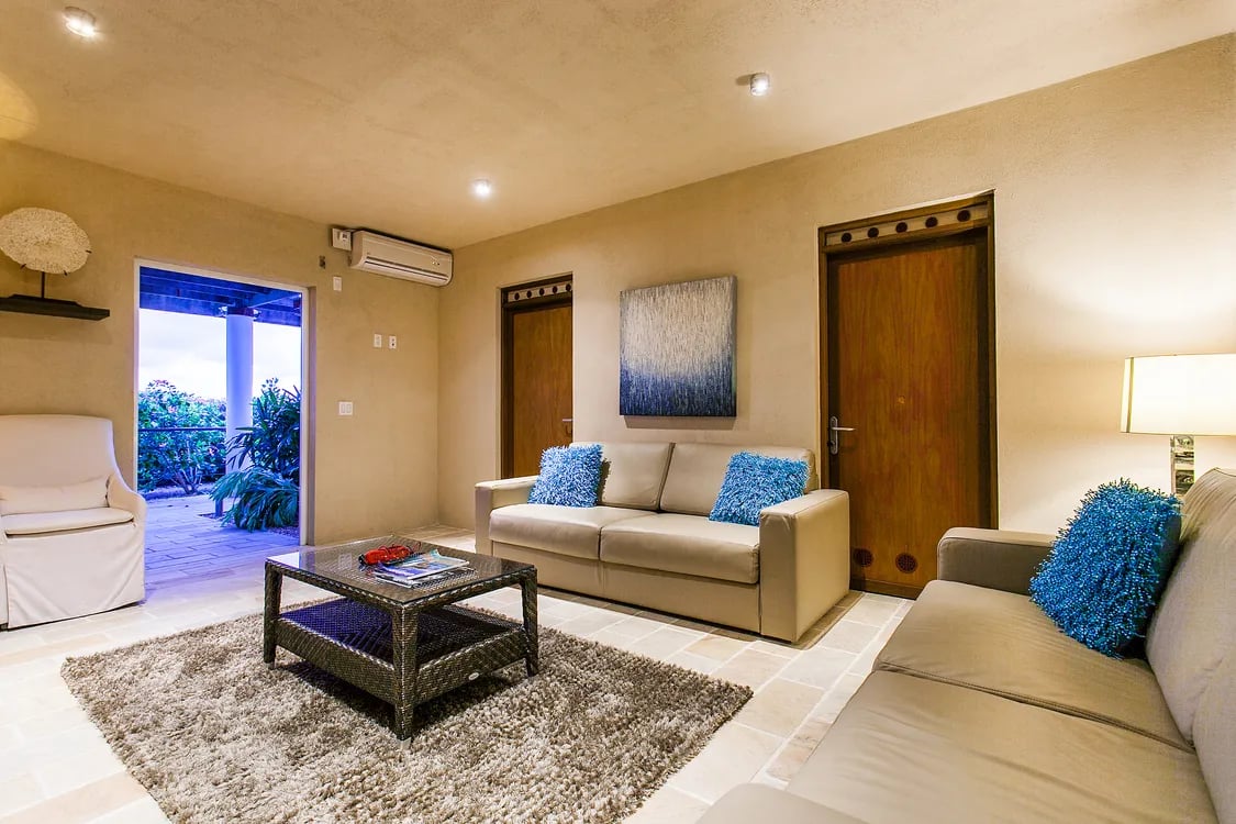 Ce blue Villa