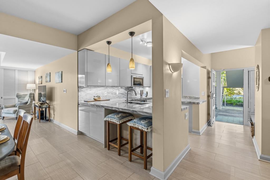 69-1010 KEANA PL, #B101