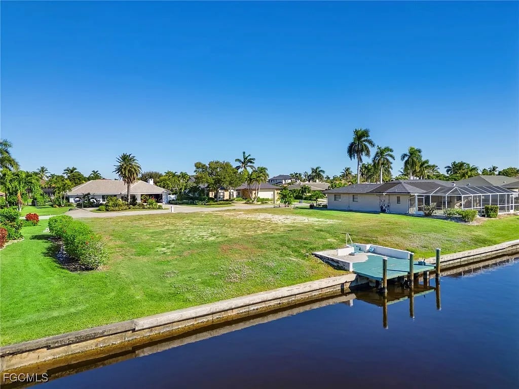 9821 Cypress Lake Dr