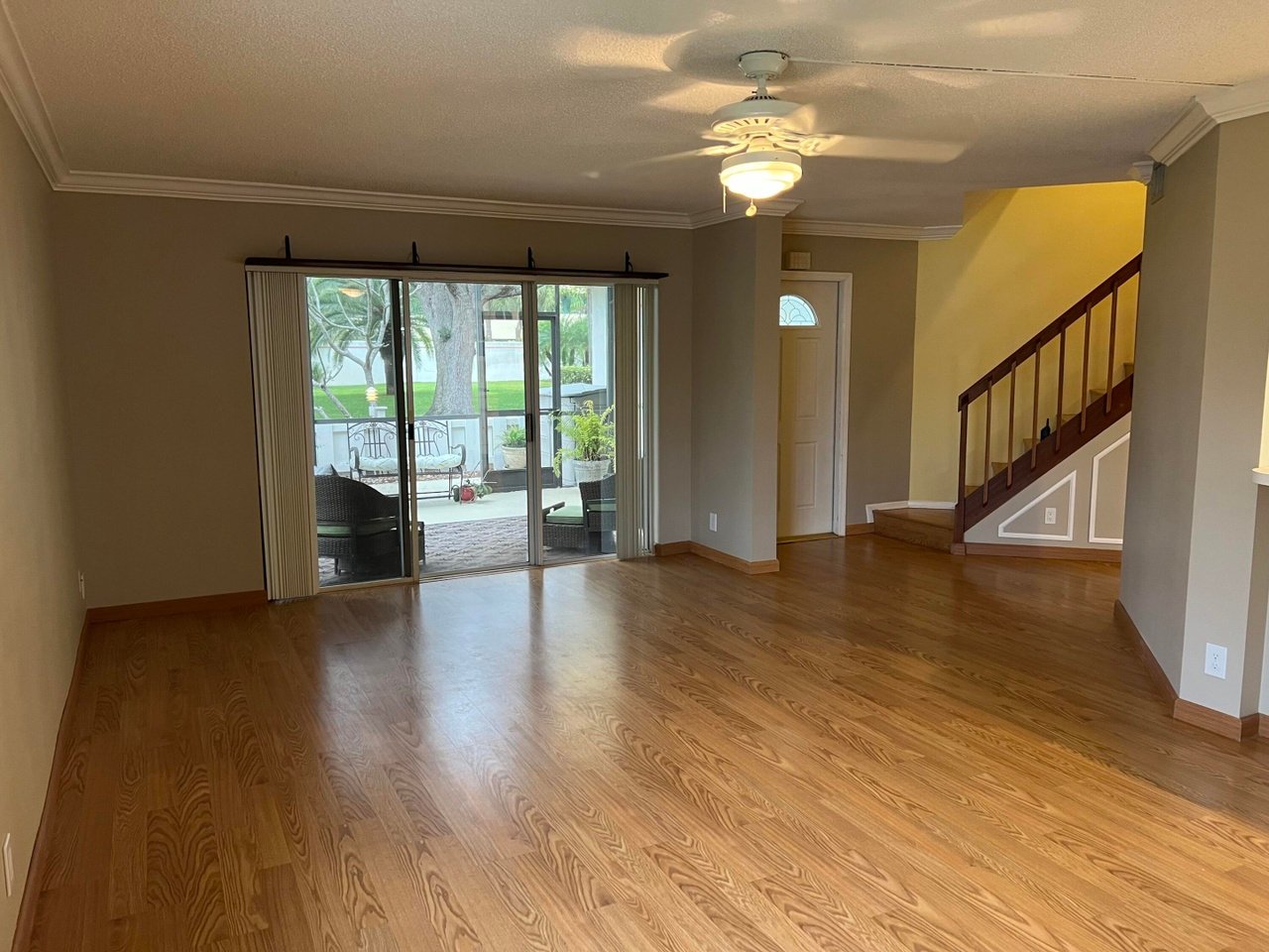 166 Seabreeze Cir