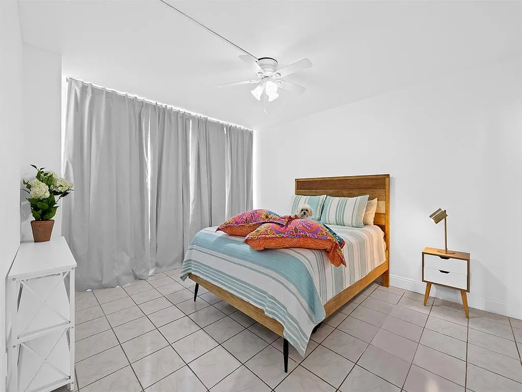 2101 S Ocean Drive 801