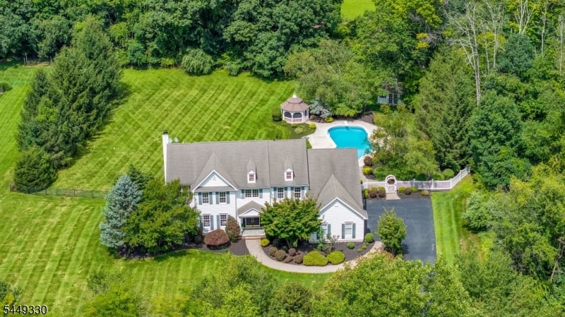 4 Middlesworth Farm Rd