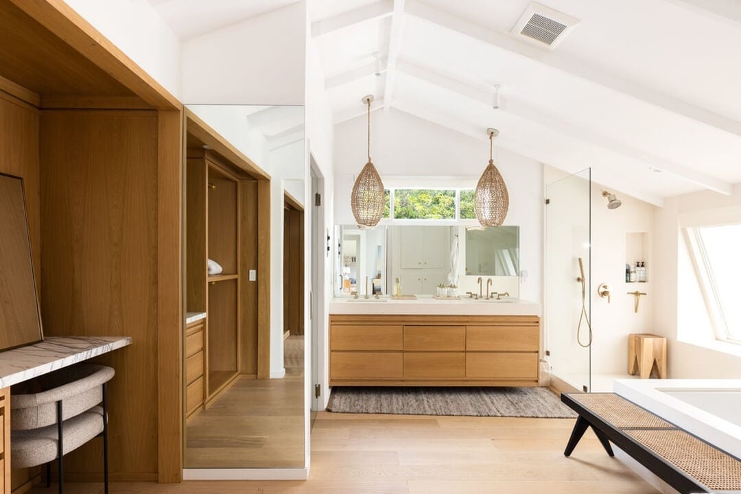 Echelon Pavilion, Grayfox St, 90265