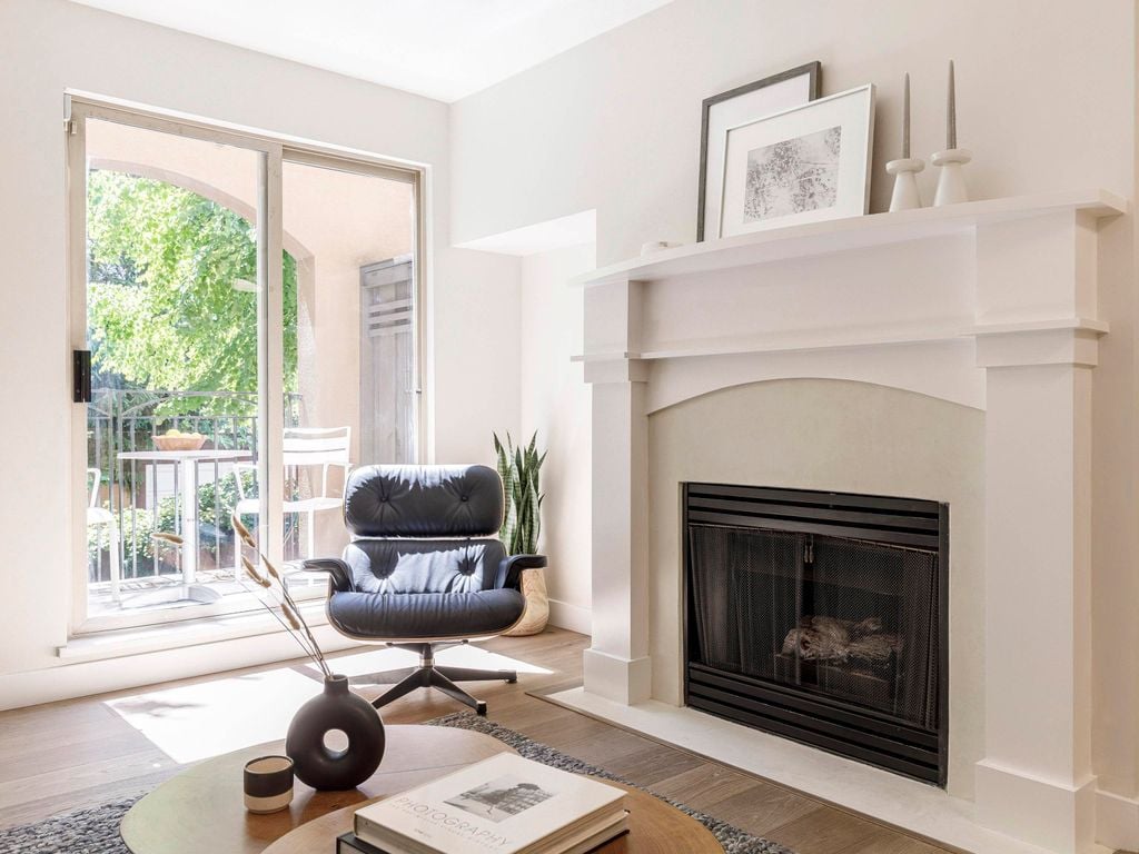 3036 W 4th Ave, #15