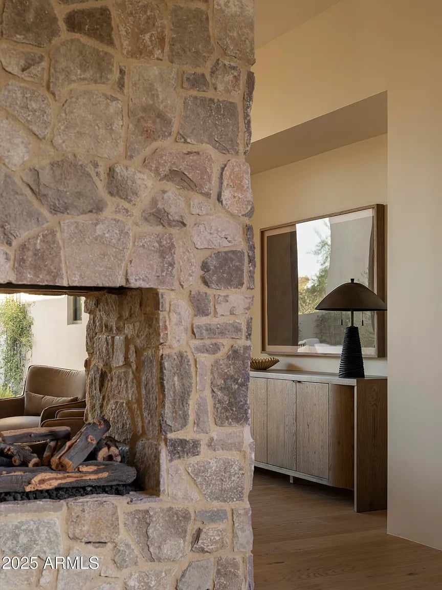 8631 N AVENIDA DEL SOL