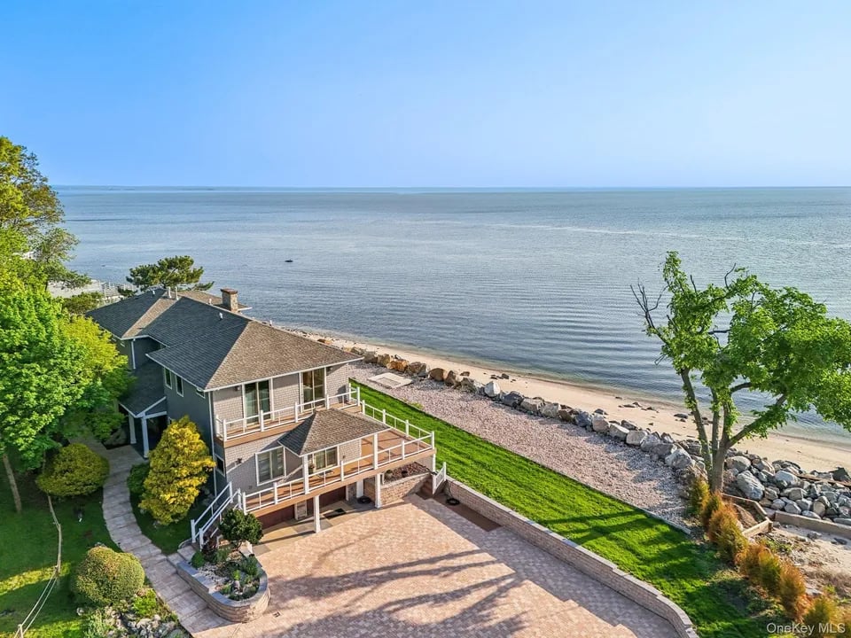 Relocating to Long Island: Your Complete Moving Checklist & North Shore Real Estate Guide