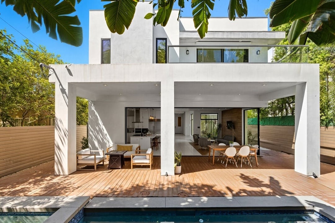 N Crescent Heights Blvd, 90046