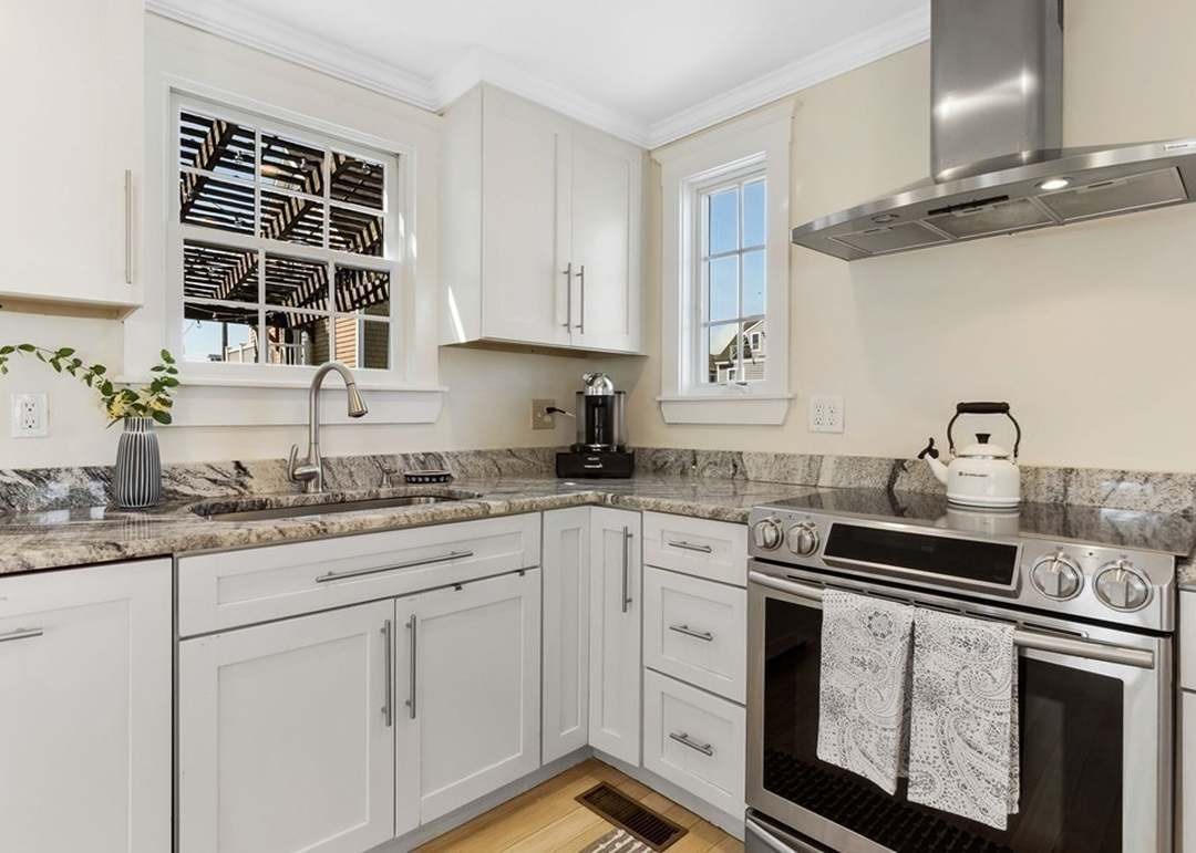 16 69th St
