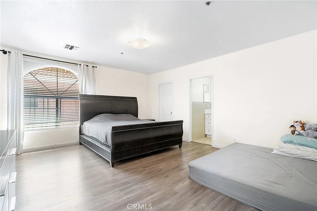 3453 Whistler Ave