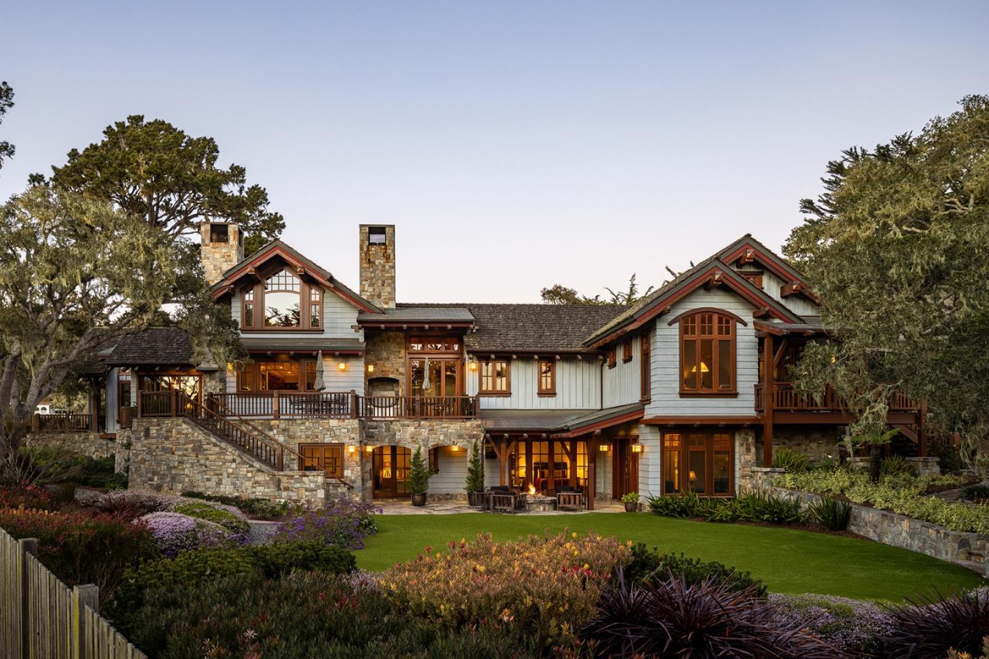 3210 Whitman Lane